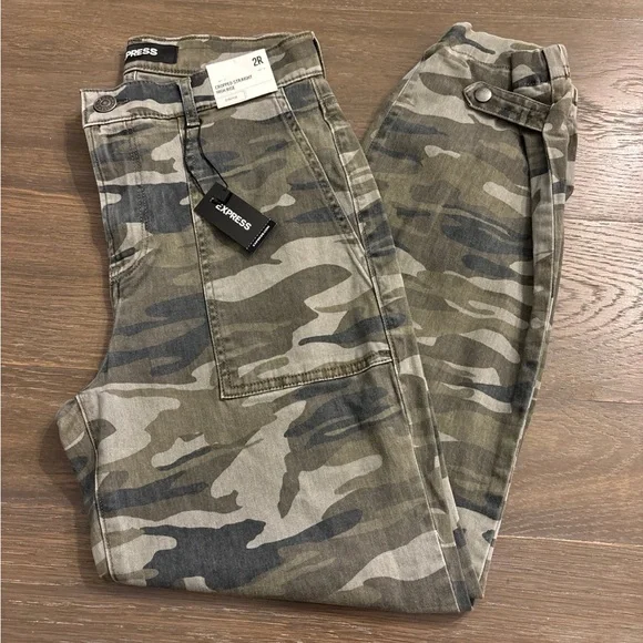 BNWT Camo Express pants - Picture 6 of 6